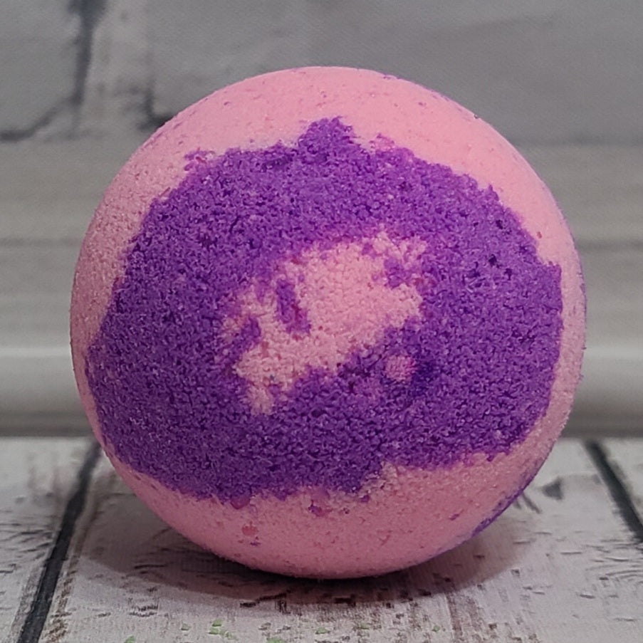 cherry bomb Foaming Bath Bomb
