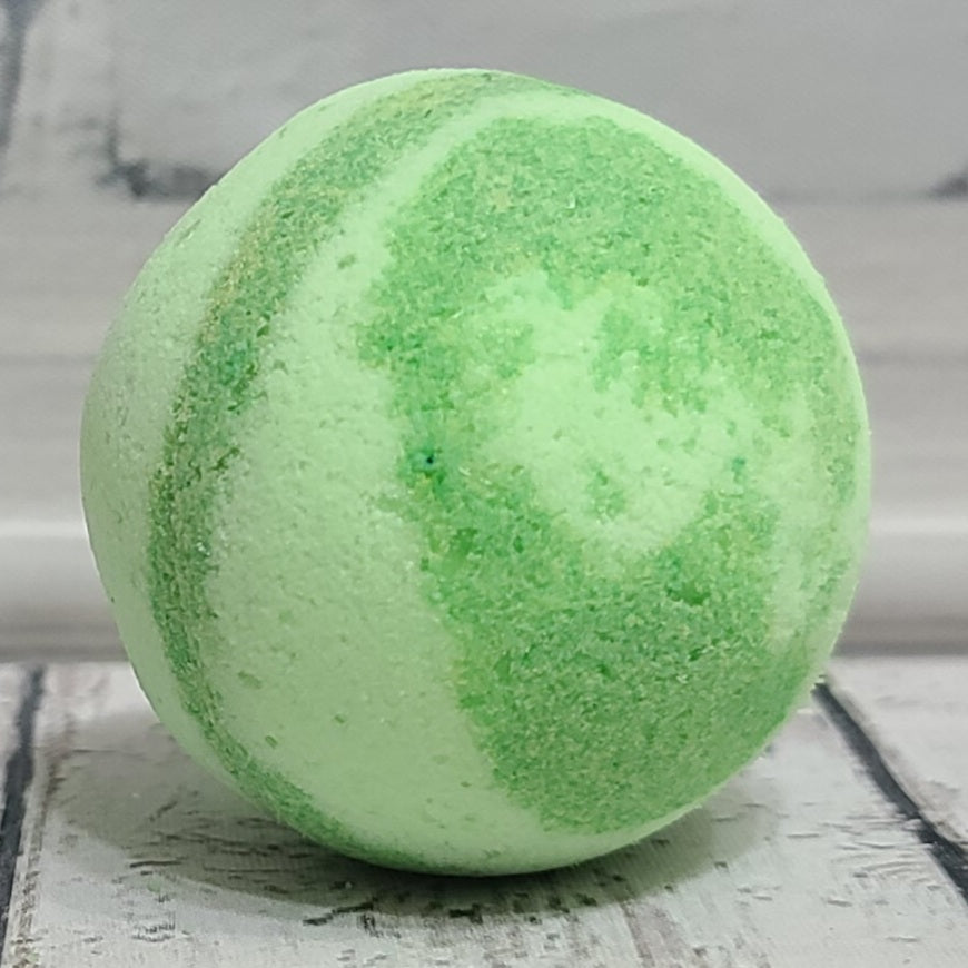 Green Tea + Pear Foaming Bath Bomb