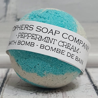 Peppermint Cream Foaming Bath Bomb